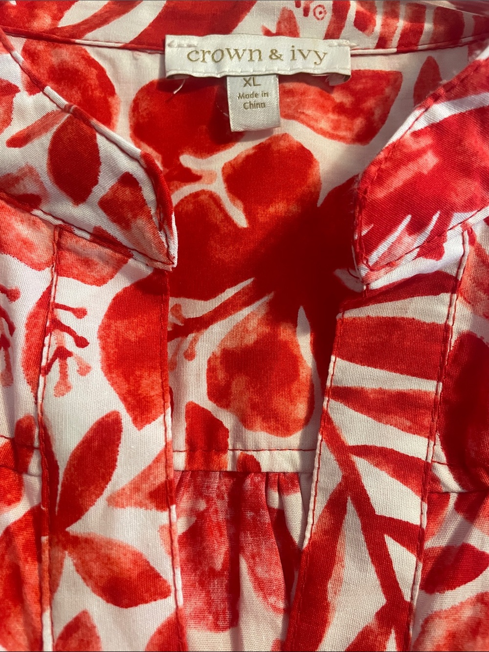 NWOT Crown and Ivy Red and White Tropical Print Flutter-Sleeve Blouse Size XL - Picture 2 of 7